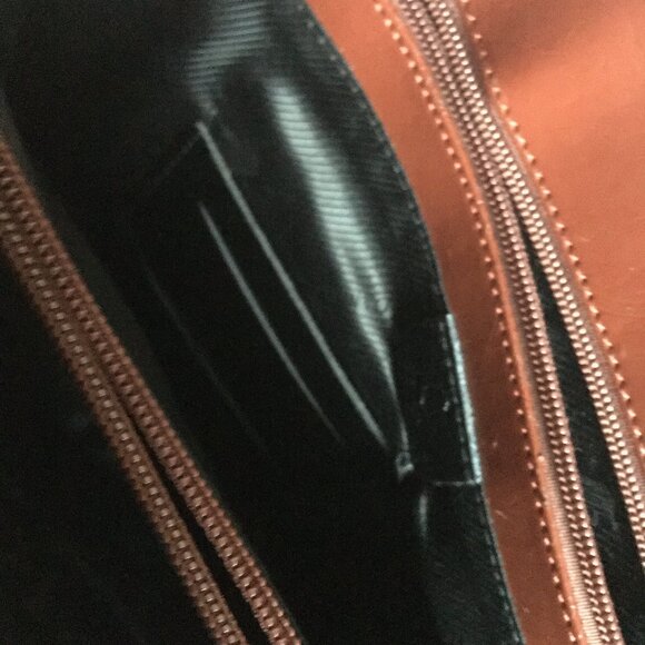 Daniela Moda Sleek Envelope Shoulder Bag - Picture 11 of 15